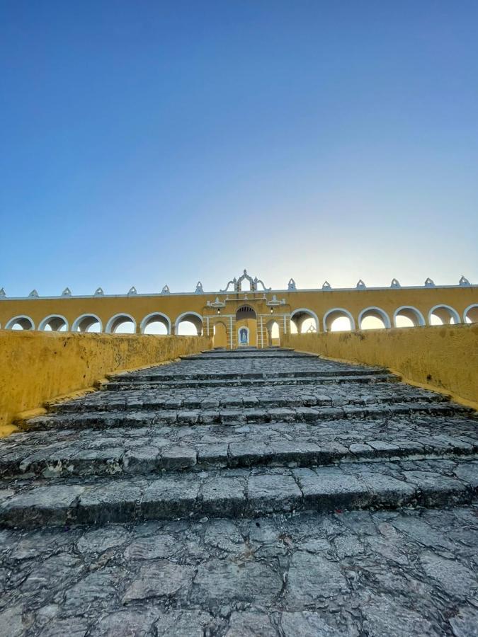 Buenosdias Izamal Bed & Breakfast Exterior photo