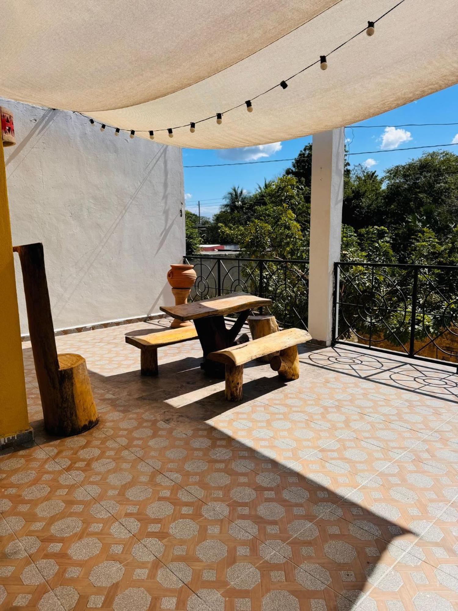 Buenosdias Izamal Bed & Breakfast Exterior photo